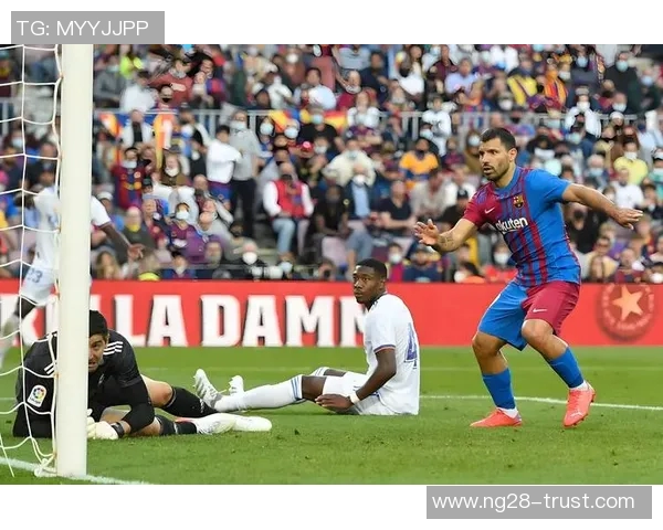 英超焦点战曼联与拜仁战平红牌争议引发全场热议