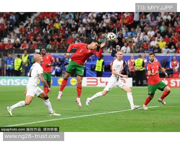 世界杯巴黎圣日耳曼大胜热刺红牌事件引发全场热议与数据分析