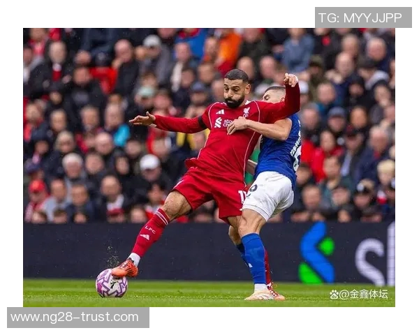 意甲焦点战利物浦与尤文图斯战平帽子戏法瞬间点燃全场气氛