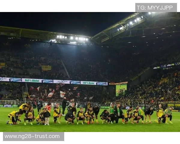 英超激战：多特蒙德强势3-0战胜巴萨全场沸腾瞬间回顾