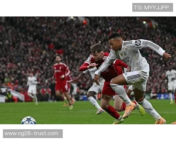 世界杯惊现冷门利物浦与皇马激战成平局神奇扑救引发全场沸腾